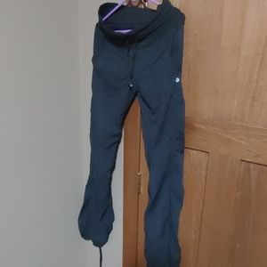 Lululemon Size 6 Studio Pant